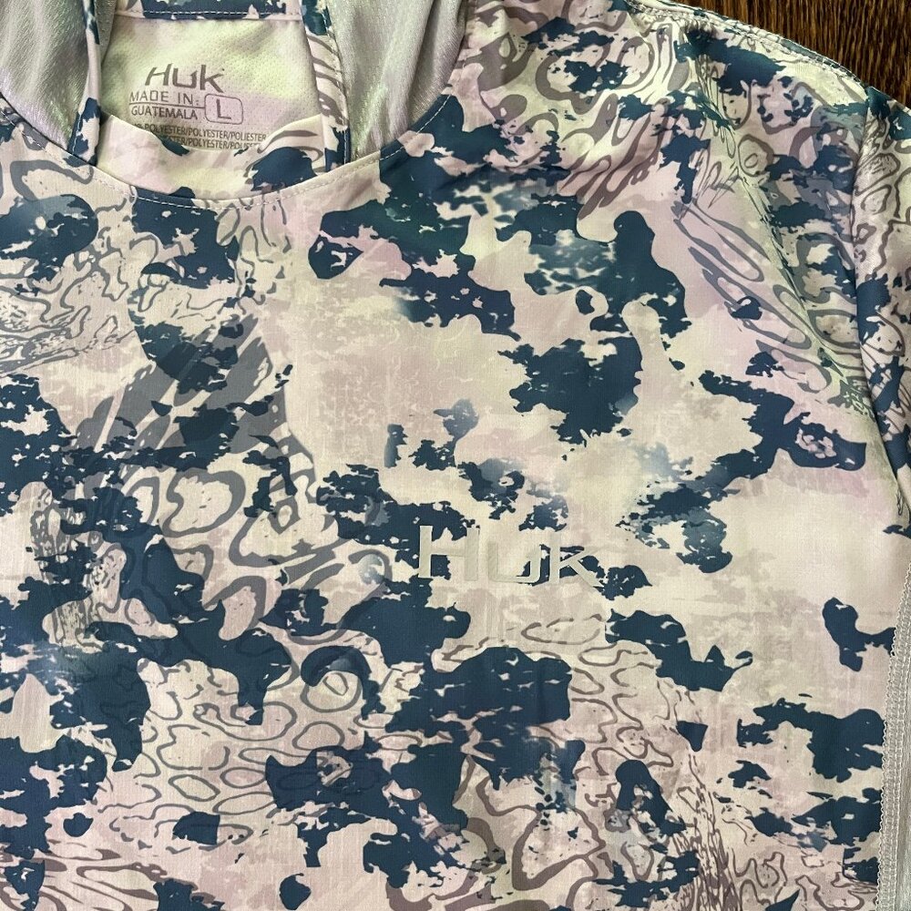 NWOT Huk Blue Performance Hoodie - Picture 3 of 4